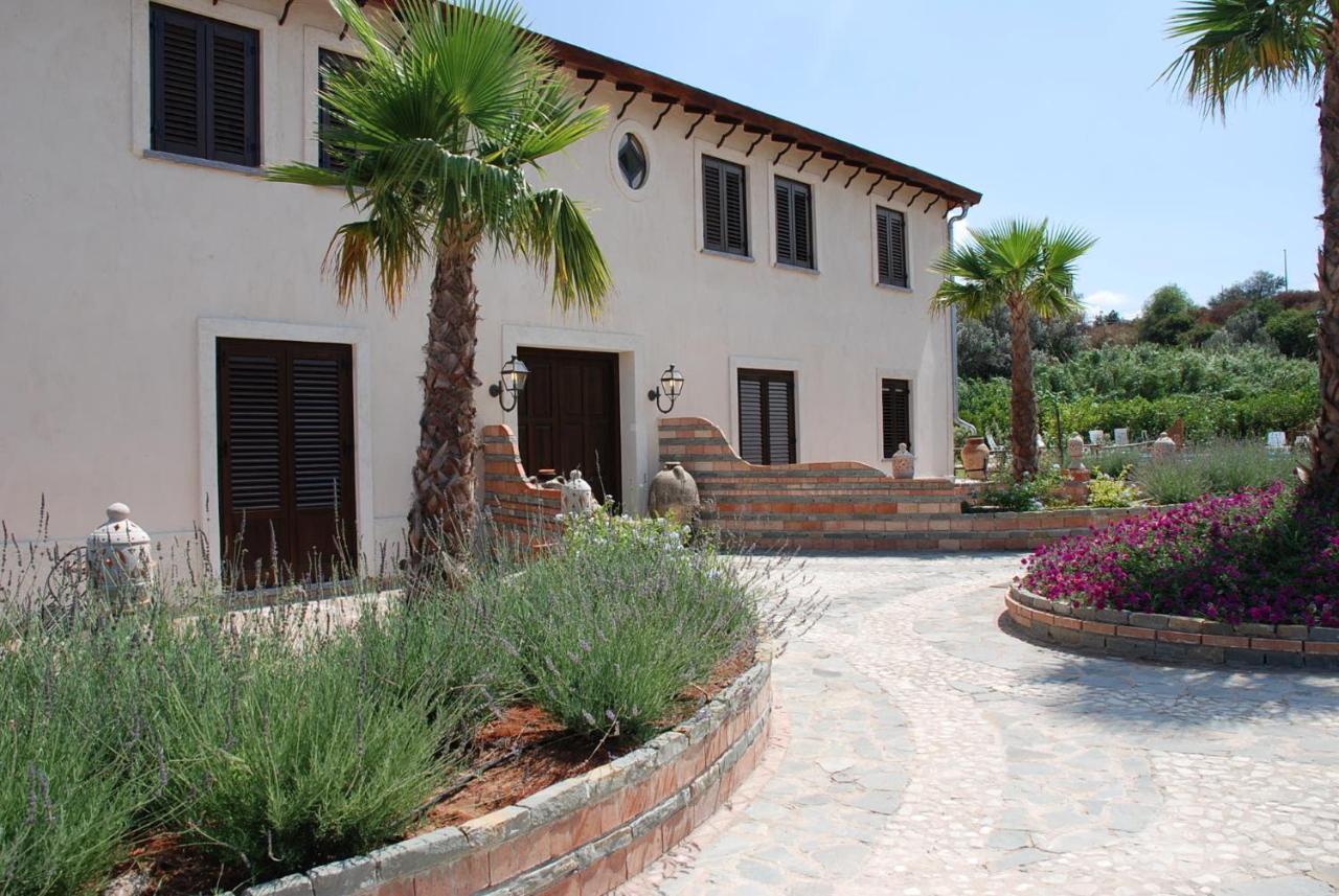 Agriturismo Villa Cefala Санта-Флавия Экстерьер фото
