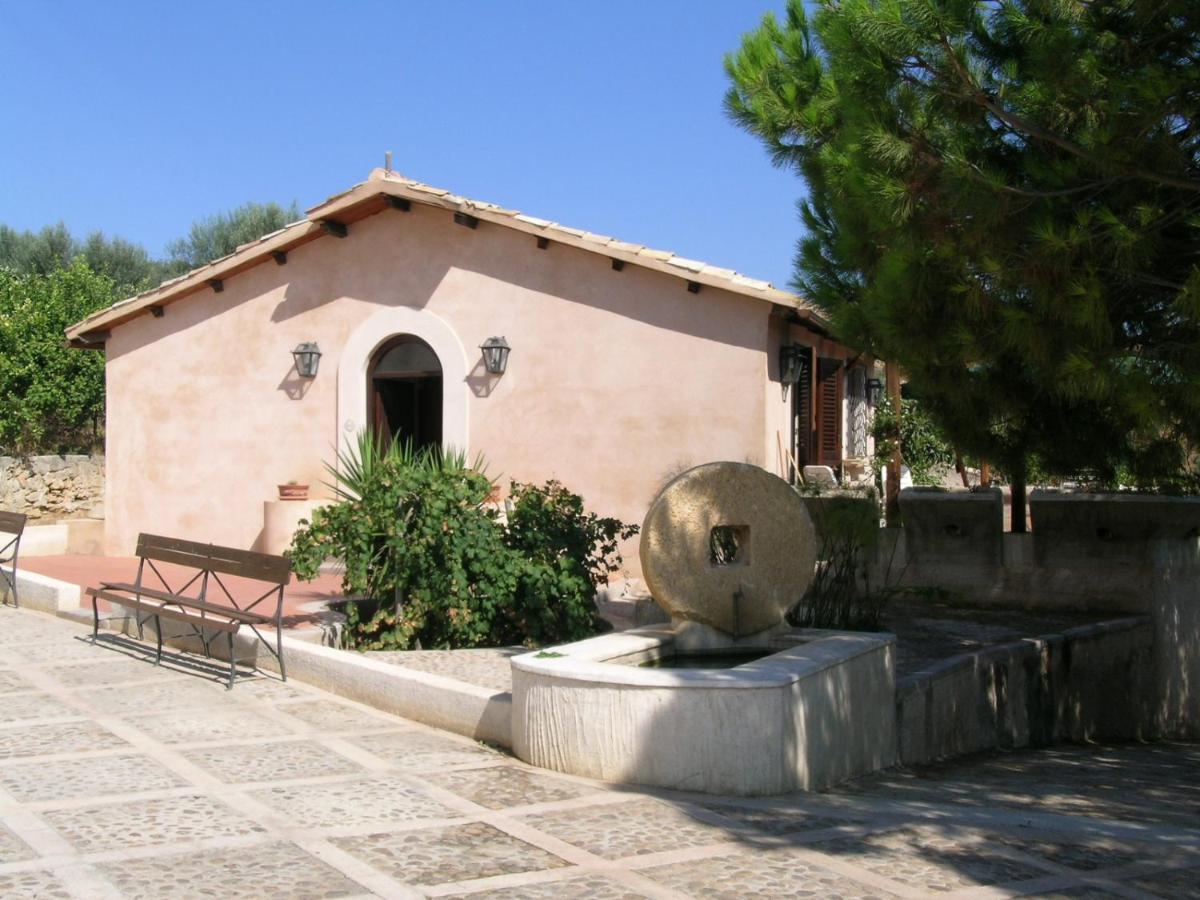 Agriturismo Villa Cefala Санта-Флавия Экстерьер фото